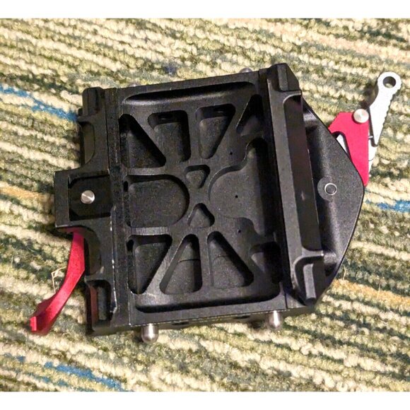 RED Pro Universal Quick Release System Baseplate for Dovetail - Picture 4 of 4